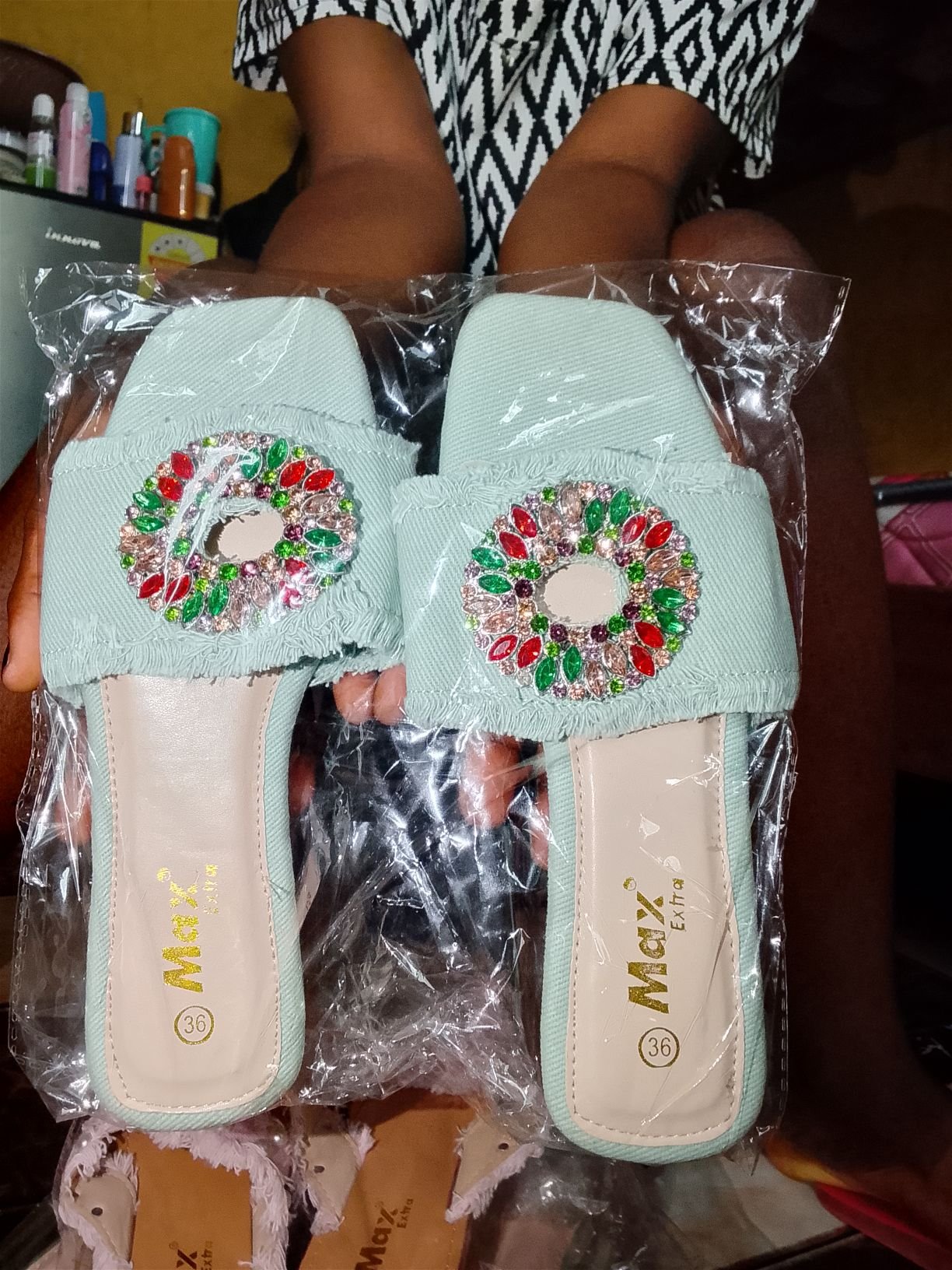 Ladies slippers